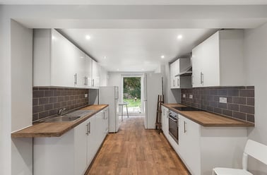 Nutcroft Road, Peckham, London - Image 2